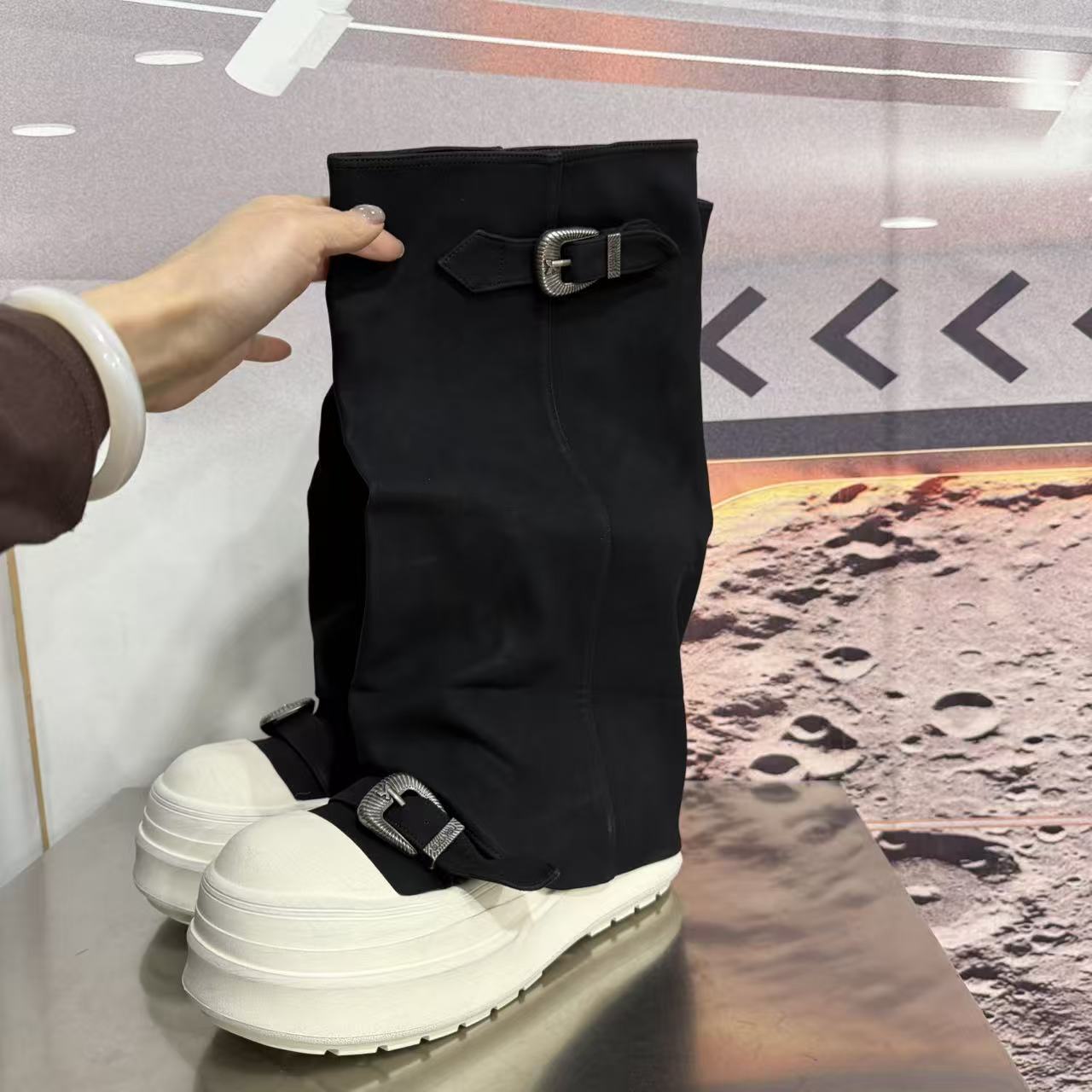 18-11上新款2025长筒爆款精品长筒时装靴子百搭骑士靴