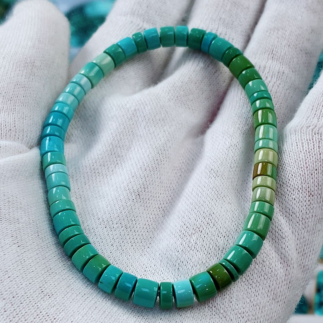 绿松石配饰未镶嵌