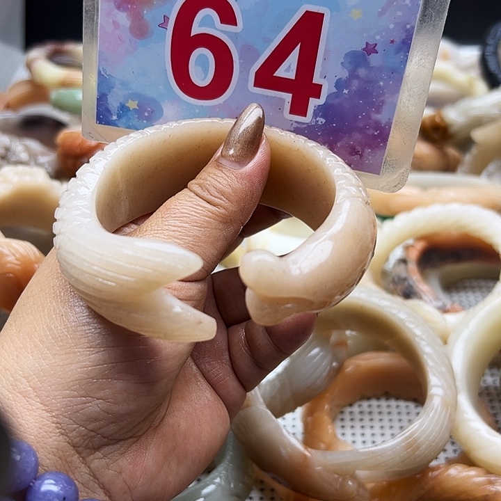 未镶嵌手镯石英岩玉无**光