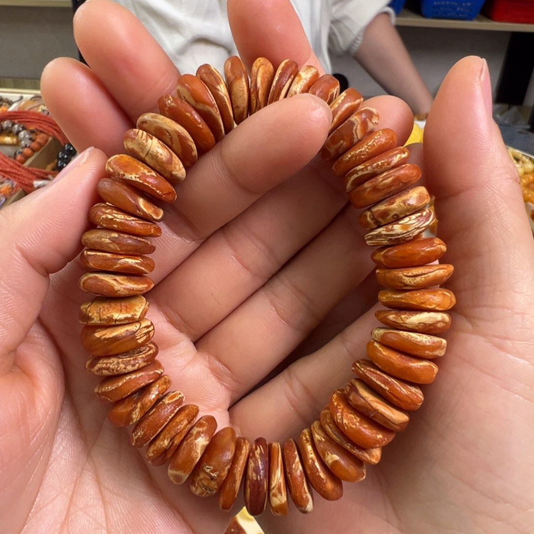 蜜蜡裸石未镶嵌蜜蜡