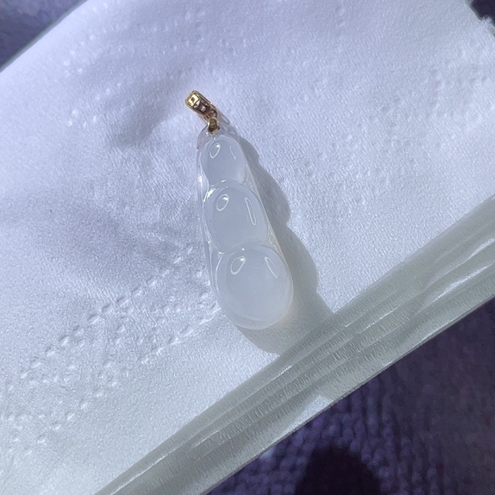 翡翠颈饰18K金镶嵌翡翠