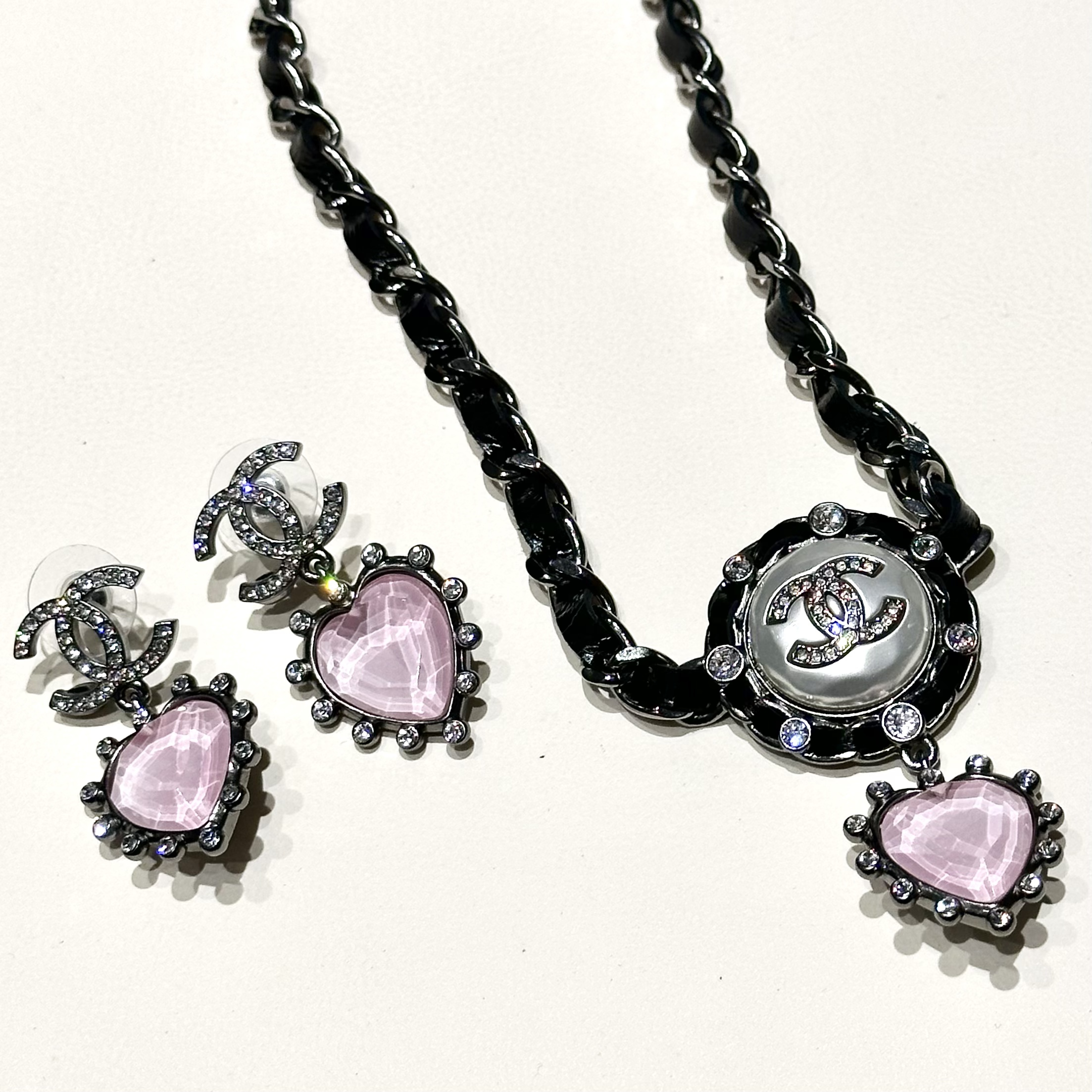 全新未使用 Chanel/香奈儿 双C桃心吊坠耳钉+皮穿链项链套装