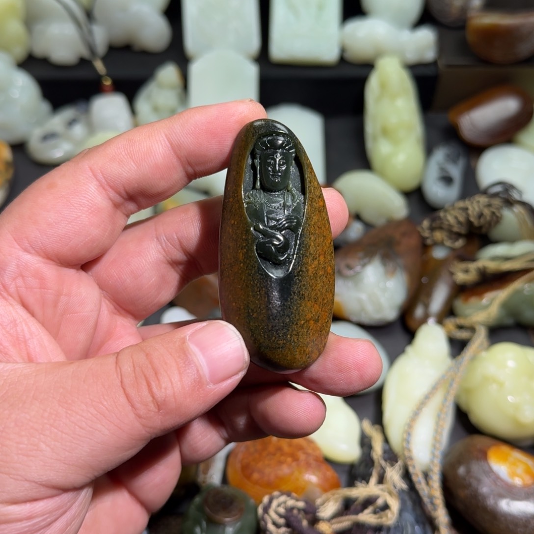 和田玉颈饰未镶嵌