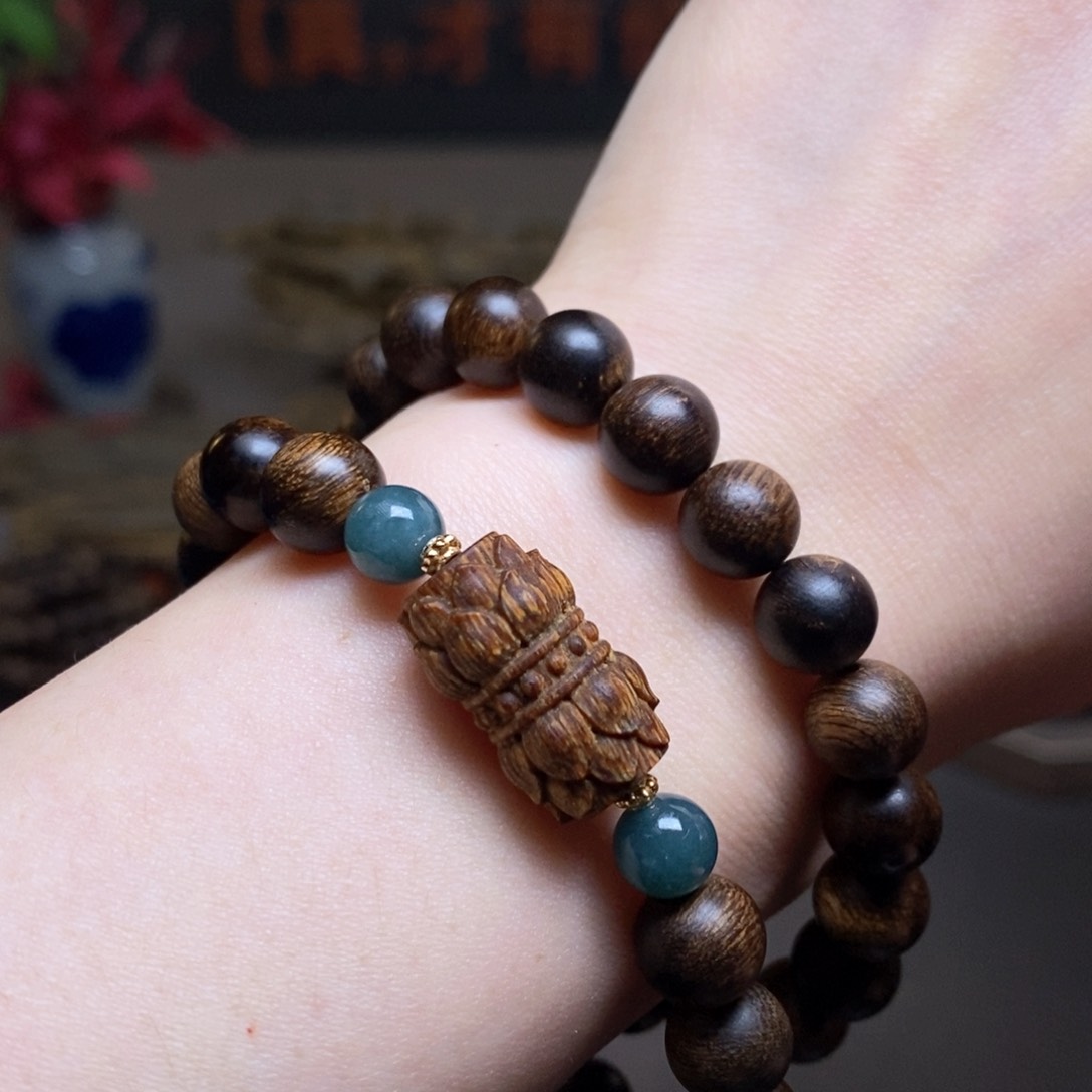 沉香手串越南富森红土星空料0.8+芽庄白棋沉香木雕配饰