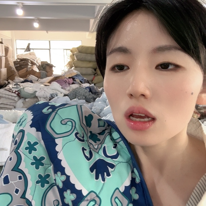 有机玻璃青底花花床盖