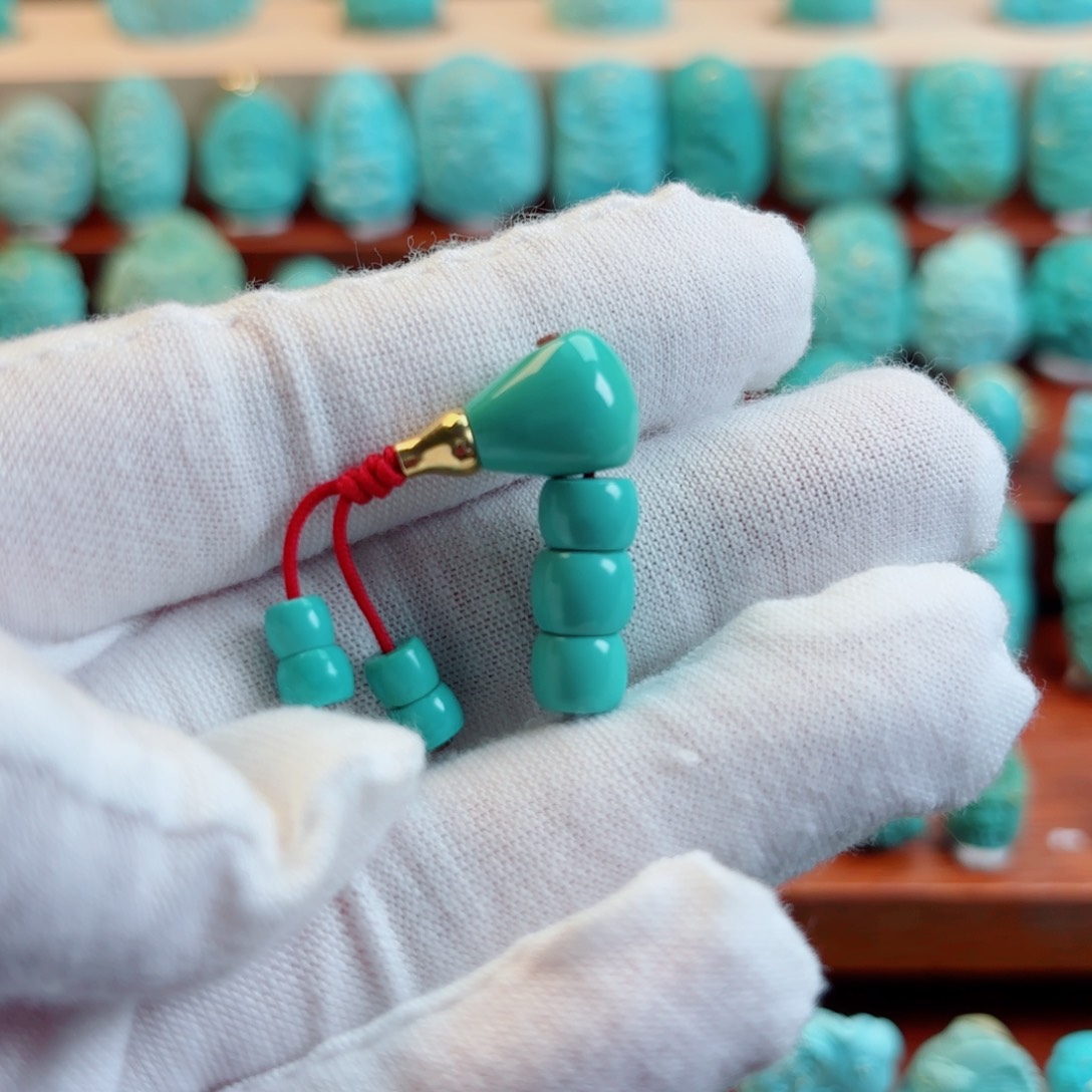 绿松石配饰未镶嵌