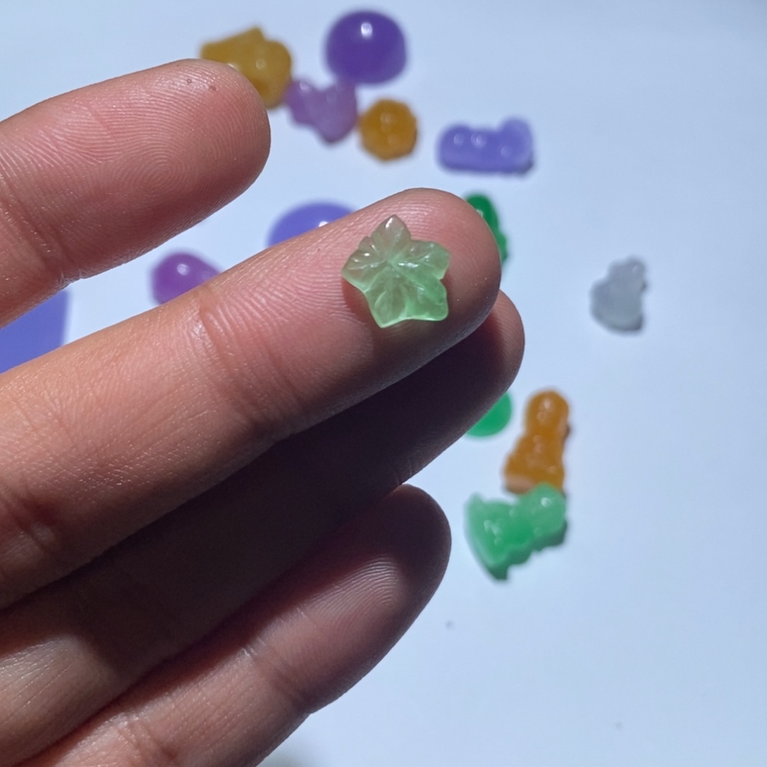翡翠未镶嵌颈饰吊坠