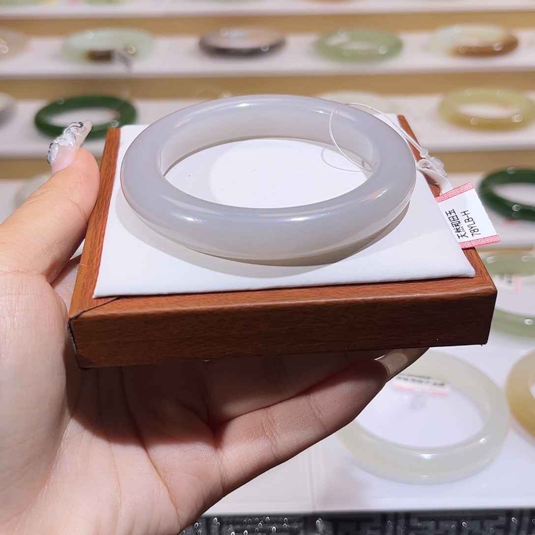 和田玉未镶嵌手镯冰紫