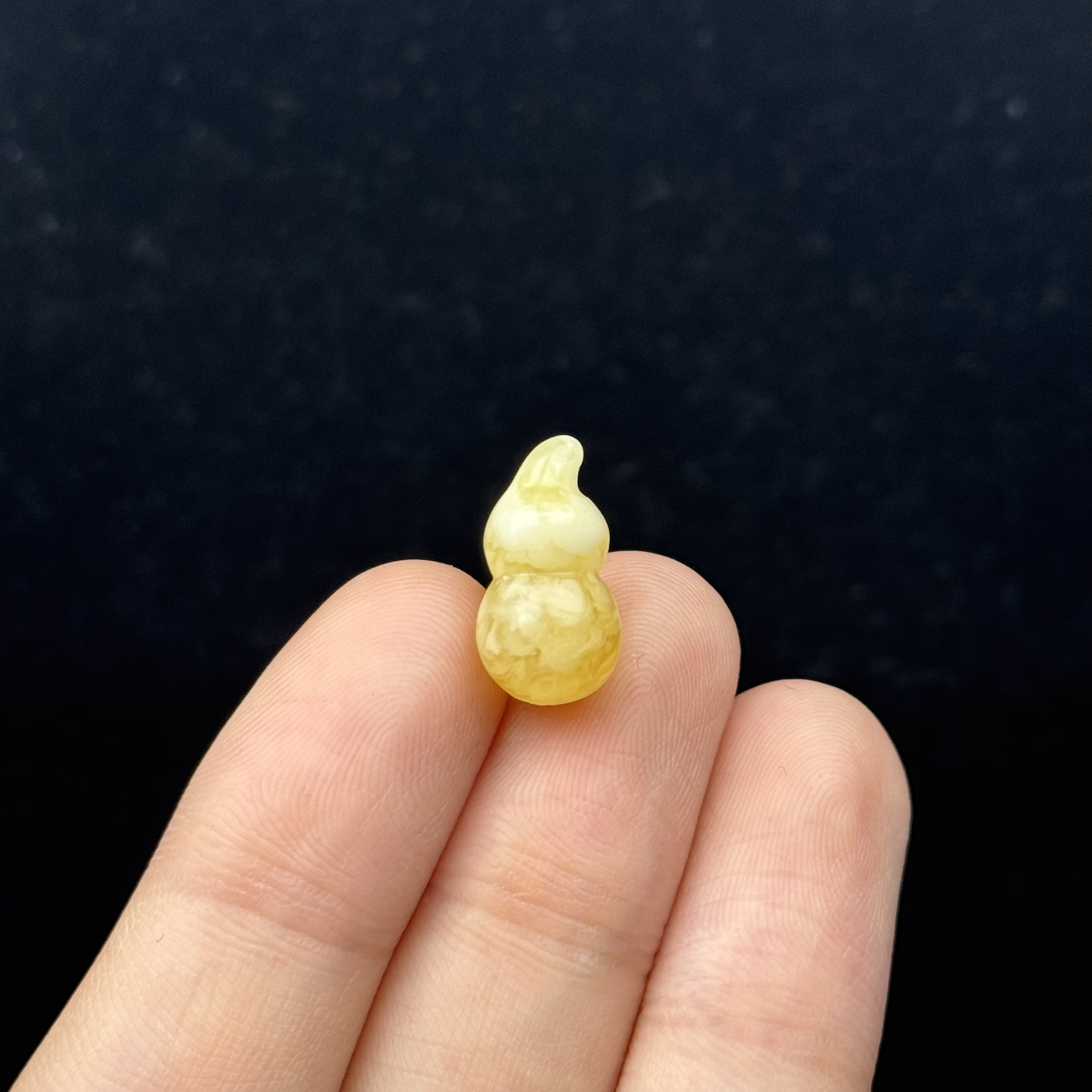 K8138天然原矿蜜蜡 葫芦8.6*16.4mm 支持鉴定 假一罚十