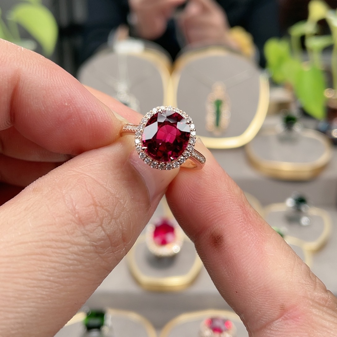 碧玺戒指18K金镶嵌4.36ct