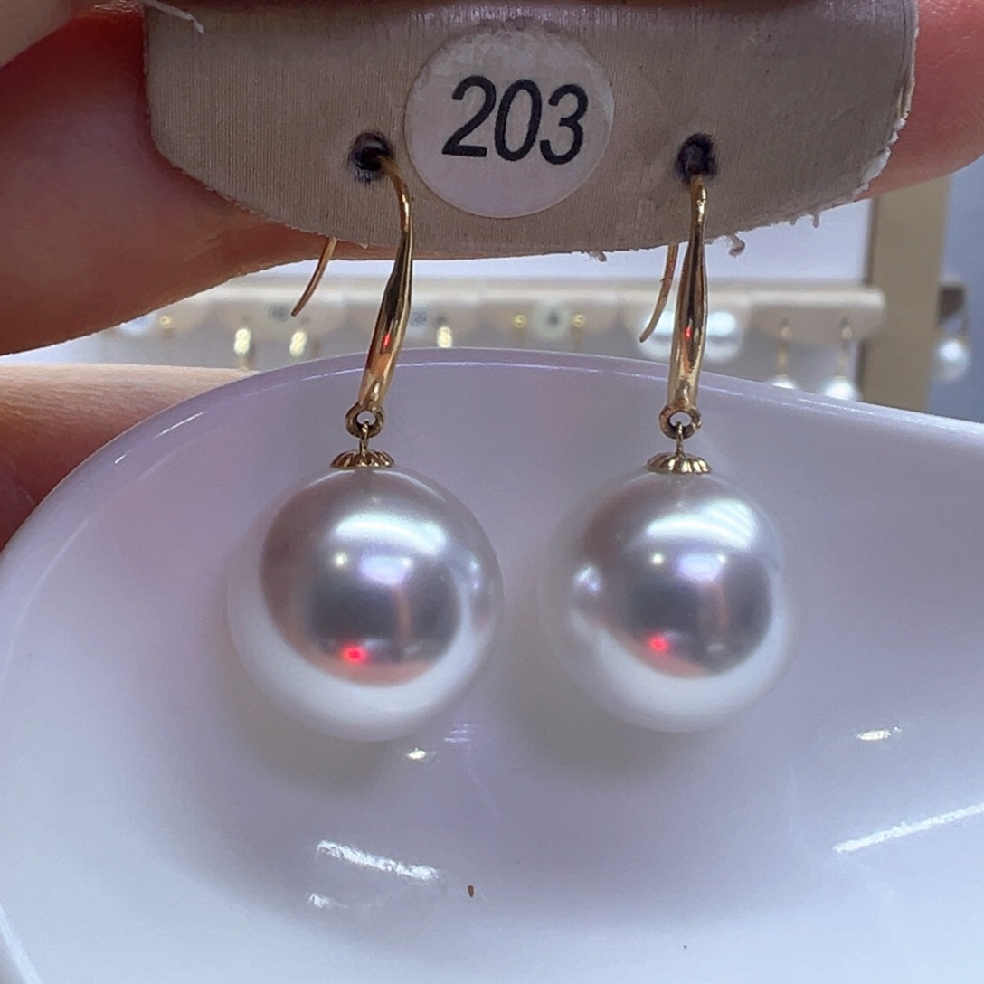 18K金镶嵌淡水珍珠耳饰
