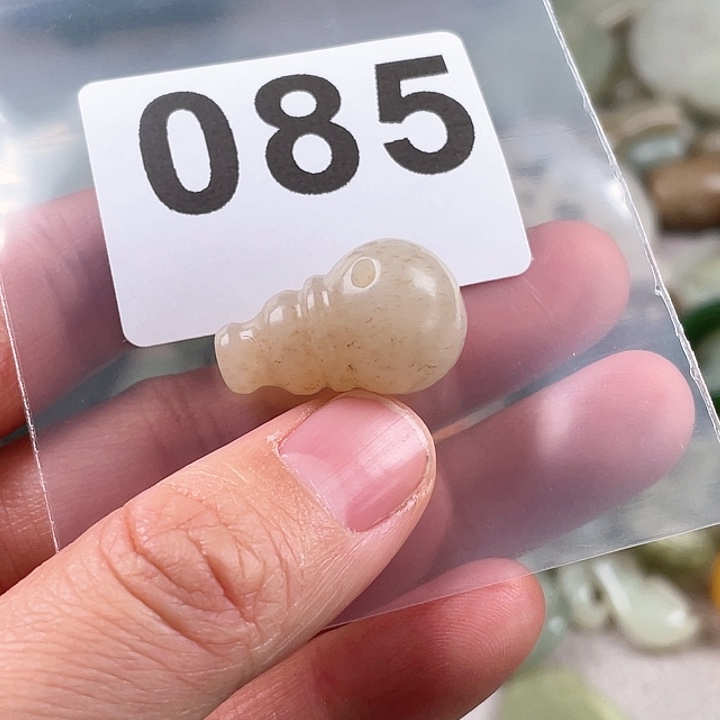 和田玉（糖玉）颈饰未镶嵌