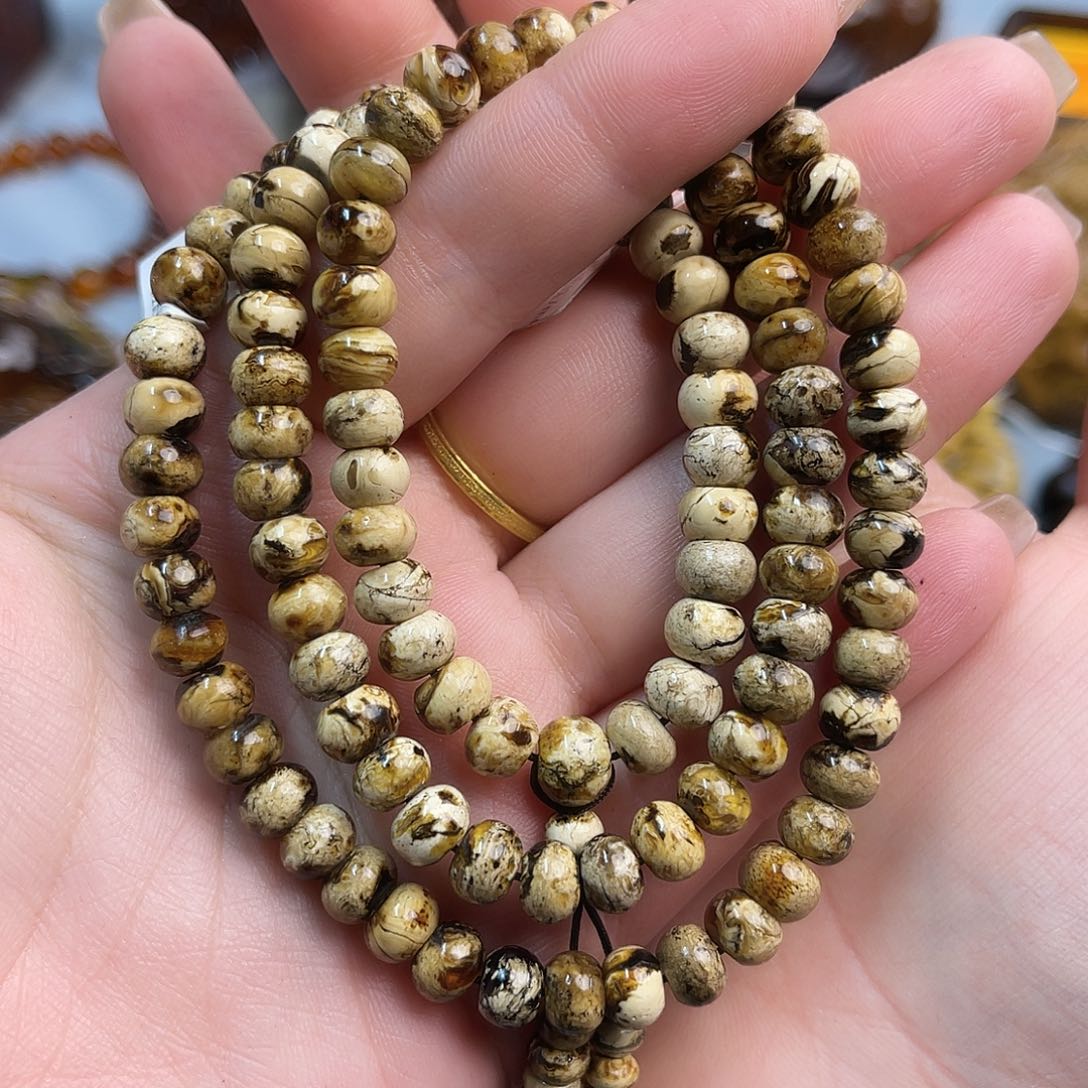 琥珀吊坠(不含链)未镶嵌抚顺琥珀7+干白花108