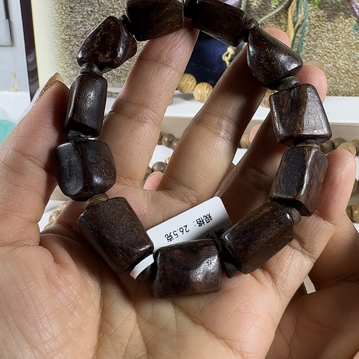 大***洋手串沉香纹莱老料