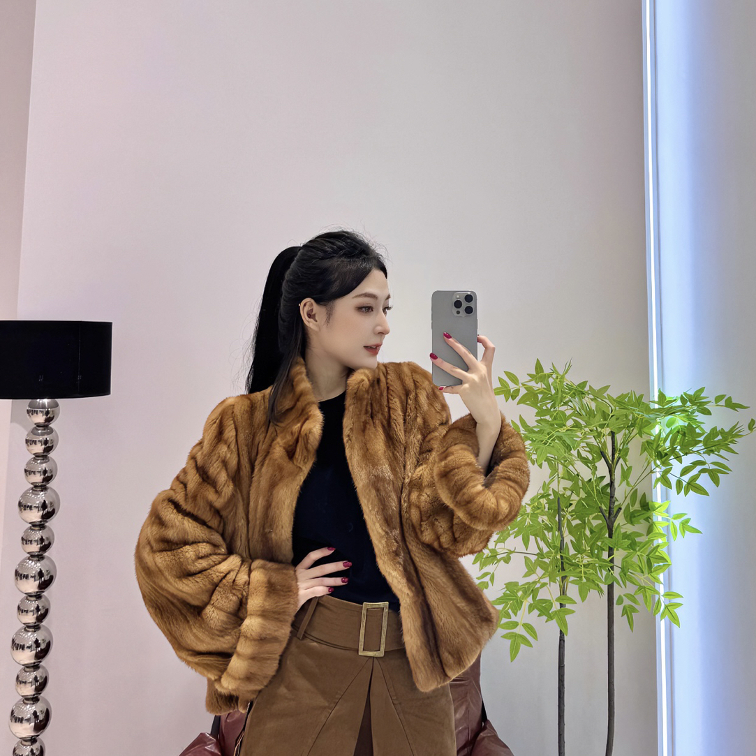 进口天鹅绒水貂皮草女整貂短款古貂皮大衣外套漂金艳红飞