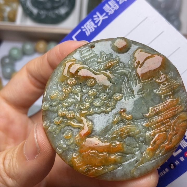 翡翠未镶嵌颈饰翡翠