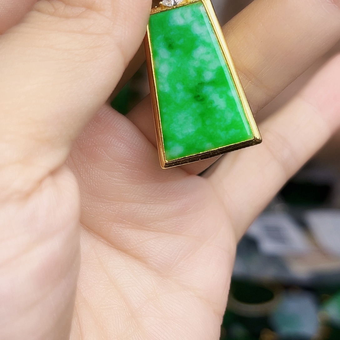 翡翠银S925镶嵌颈饰多样性