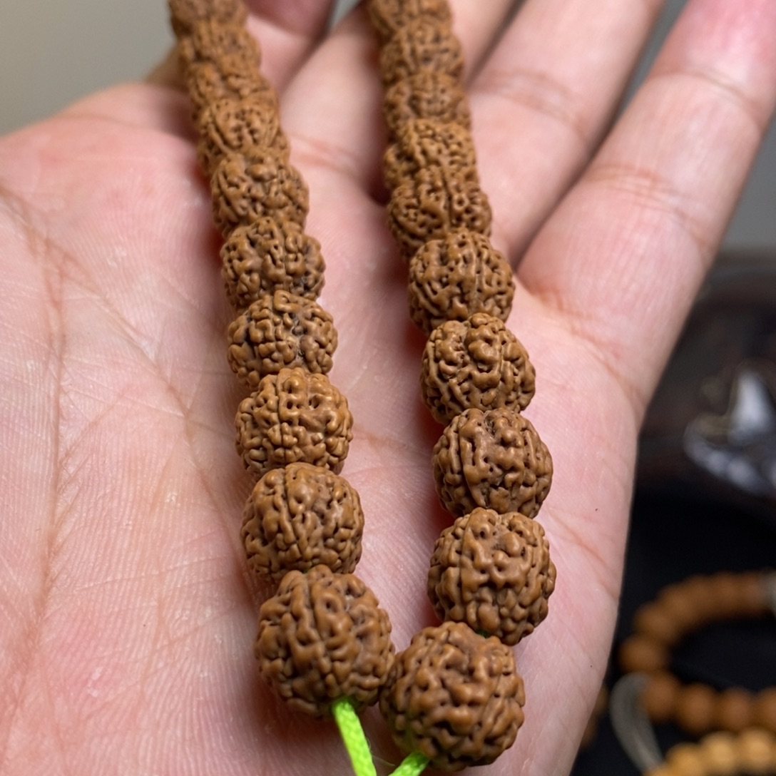 猴头核桃吊坠金刚