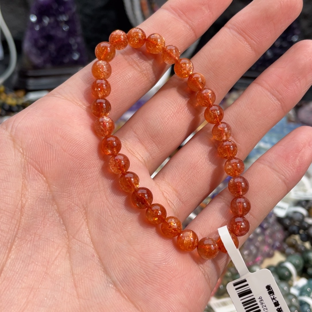 轩***。未镶嵌水晶手串金太阳6.8