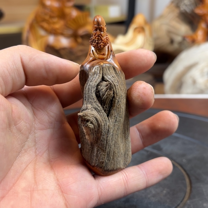 柏木（崖柏）cbhfghhb