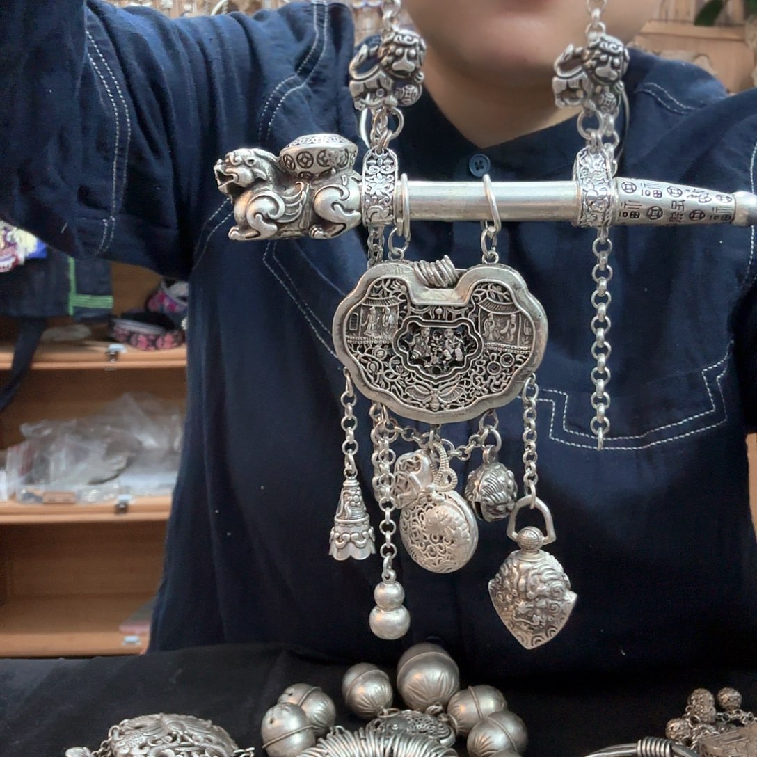 铜合金狮子滚绣球烟杆手工艺毛衣链