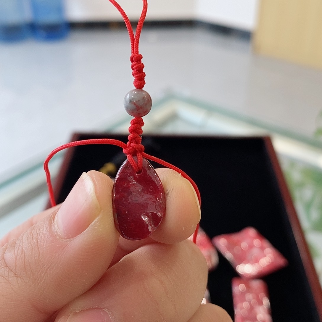 天然辰砂用****2原矿吊坠