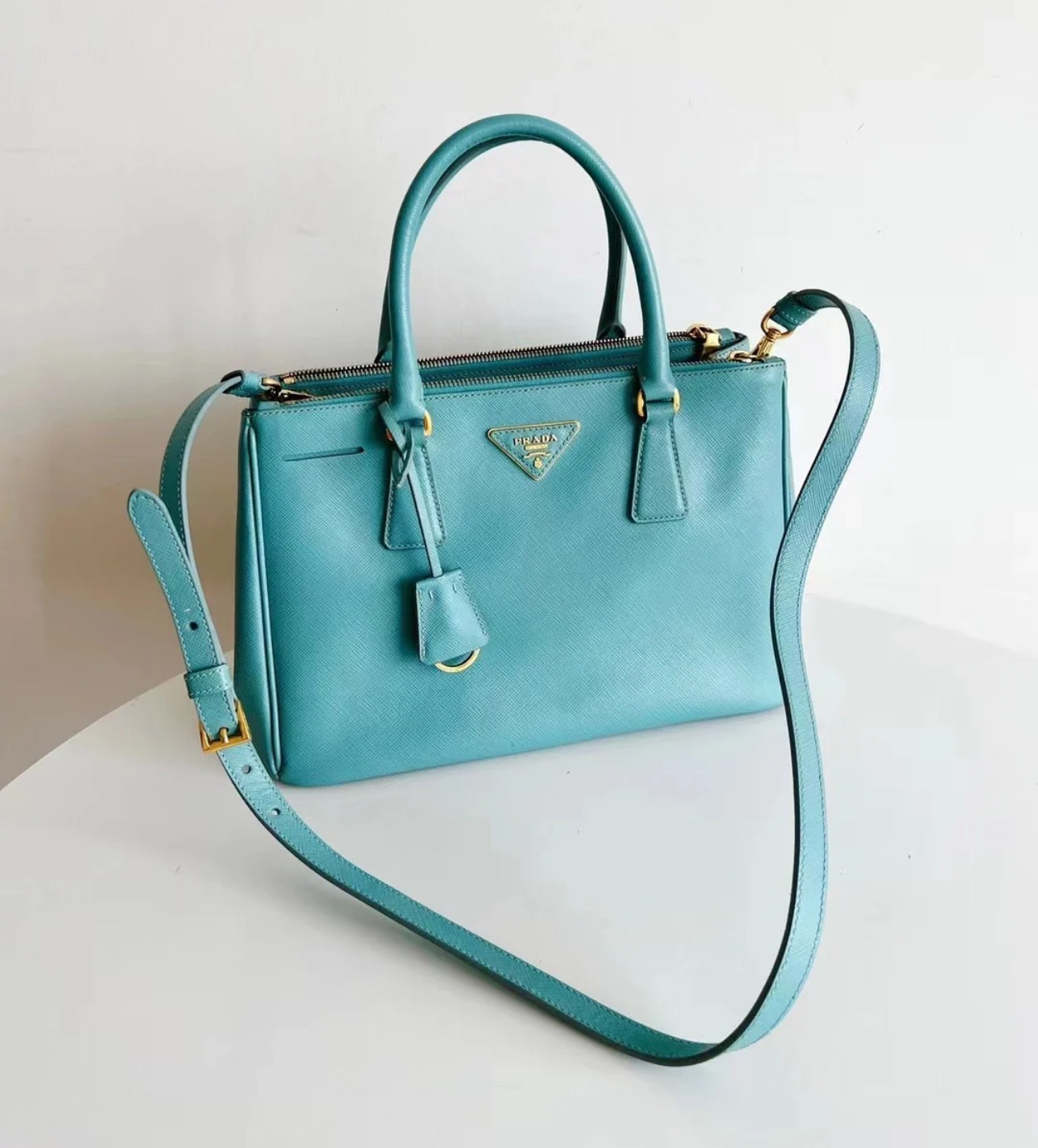 95新 Prada/普拉达 珍甄 杀手提夫尼蓝手提包 78590