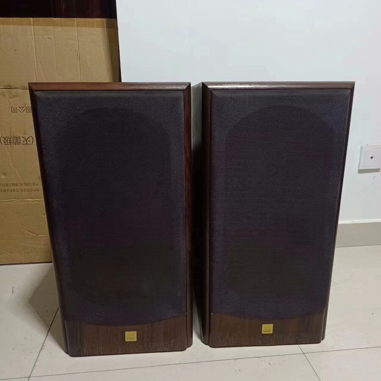 8新  CAV10寸低音炮一台，不包邮，不支持七天无理由退货