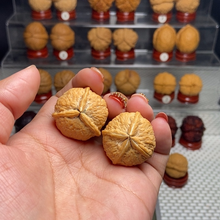 文玩核桃把件一三一四35