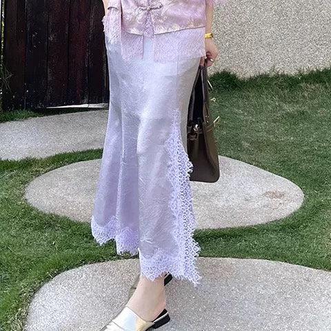 小花家醋酸蕾丝垂感A字中长半身裙