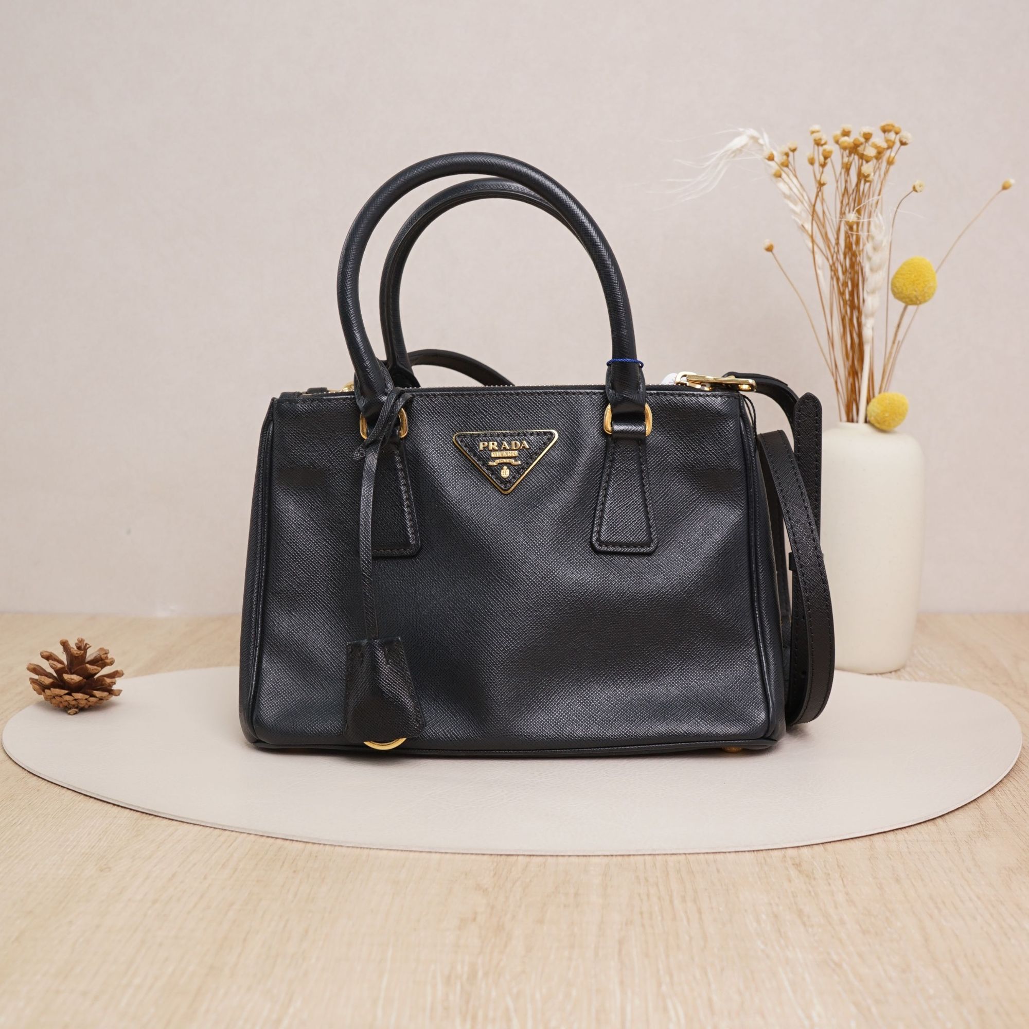 95新 Prada/普拉达 杀手包黑金小号小号黑金牛皮/DS037739
