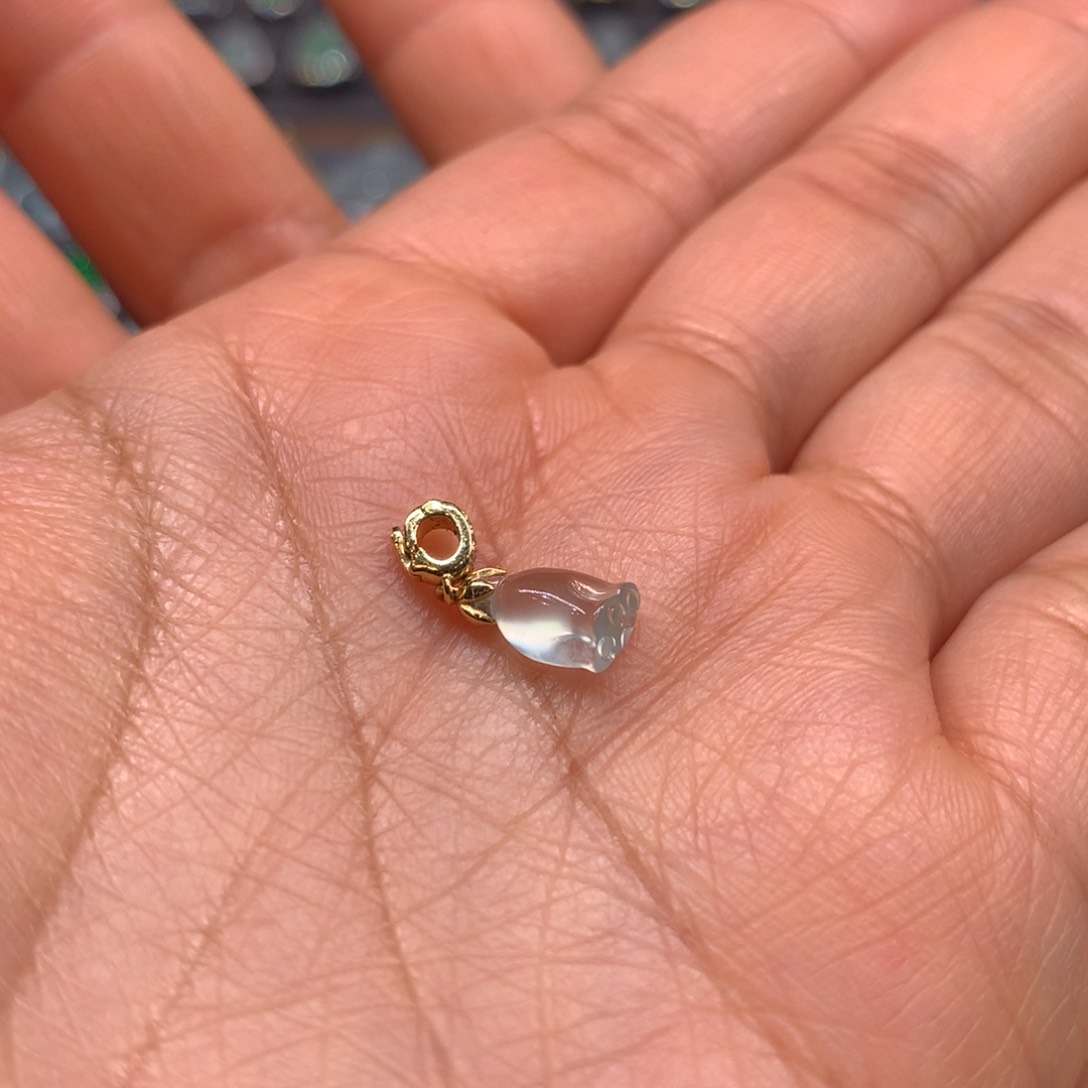 翡翠颈饰18K金镶嵌吊坠