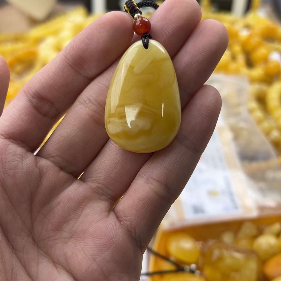 琥珀珠宝奇石未镶嵌