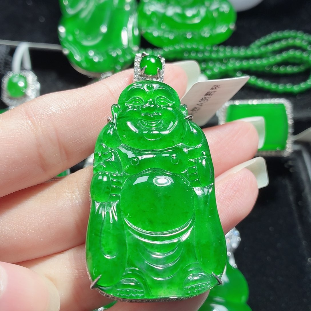 翡翠未镶嵌颈饰11