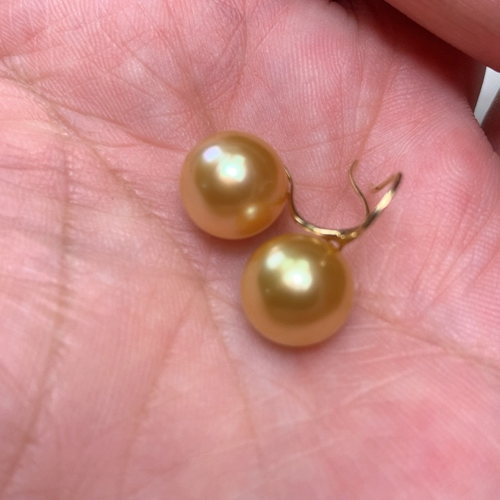 18K金镶嵌耳饰海水珍珠