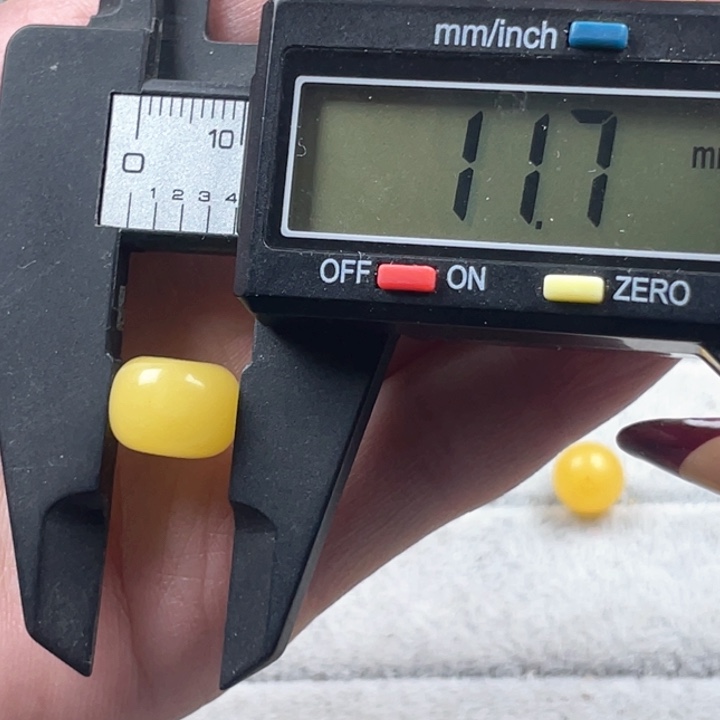 蜜蜡裸石未镶嵌微瑕鸡油黄老型珠11mm