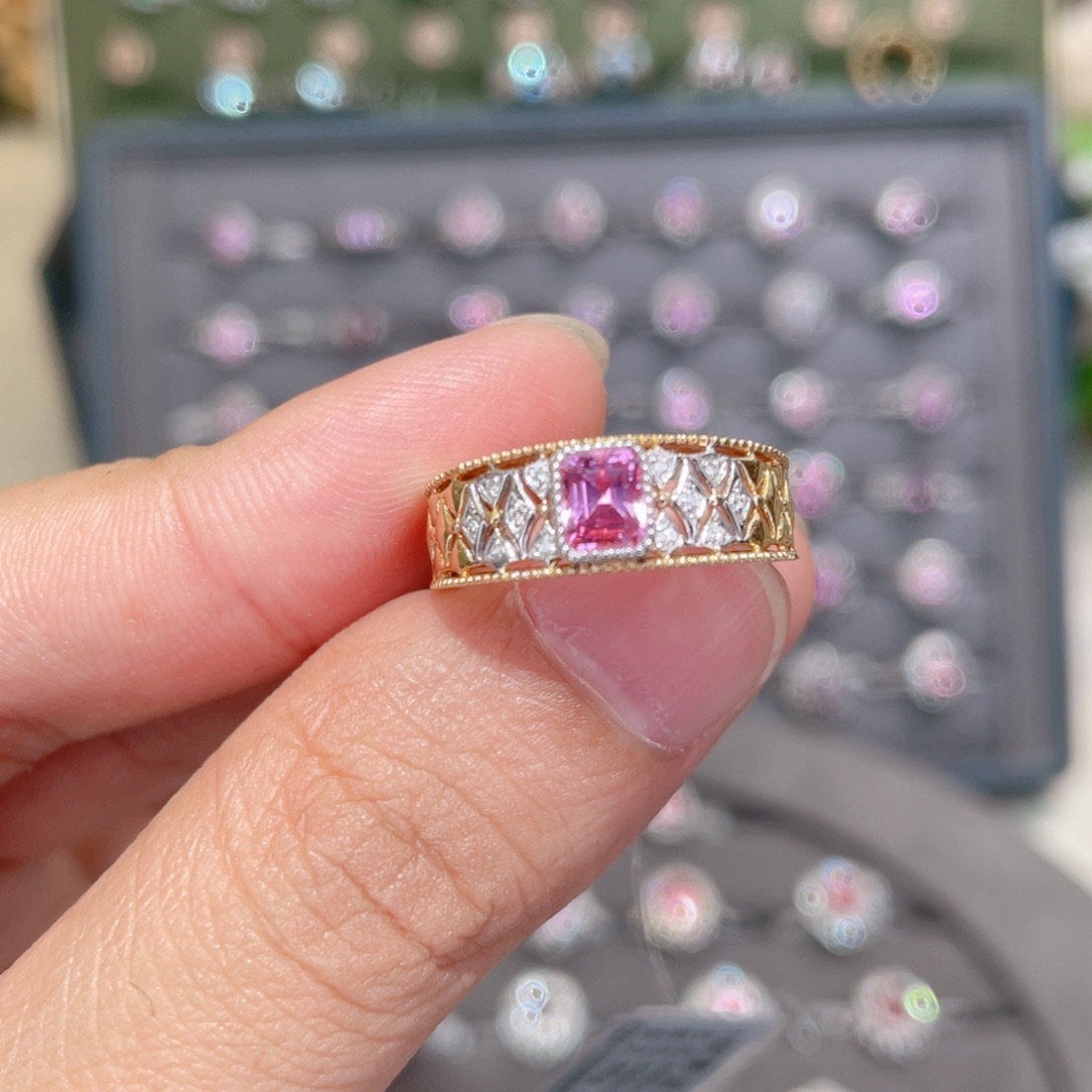 彩色蓝宝石戒指18K金镶嵌0.6ct 无烧帕帕