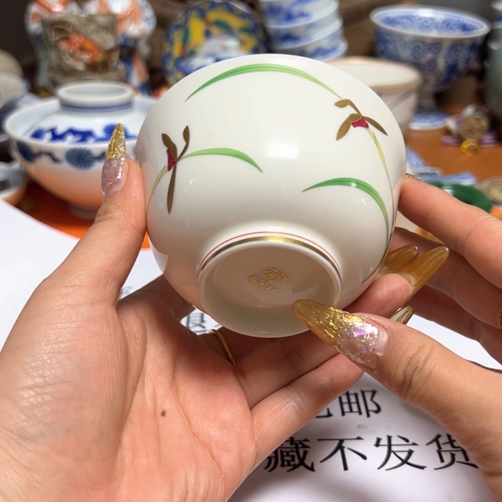 盖碗瓷器直播放漏中
