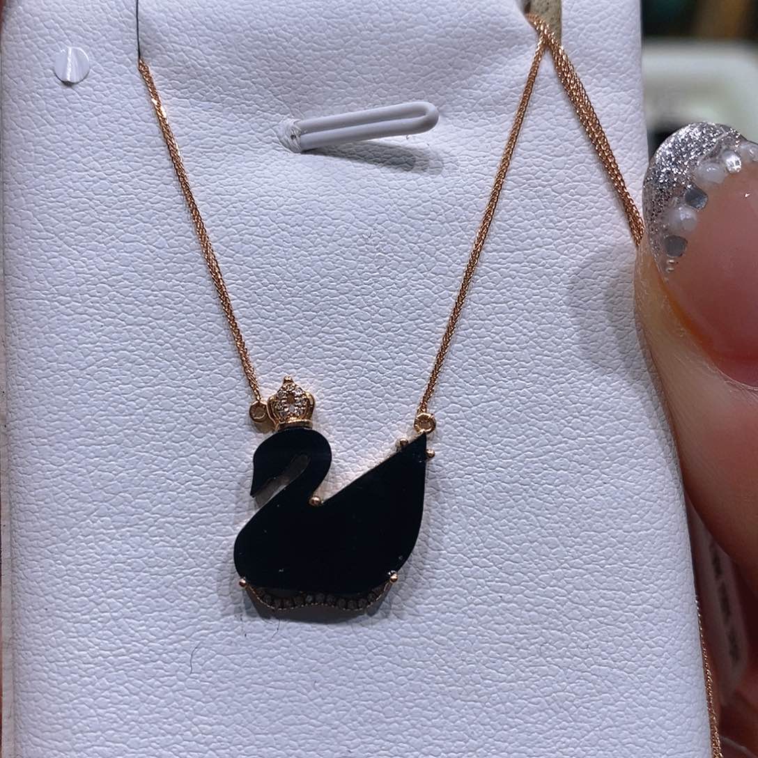 翡翠颈饰18K金镶嵌吊坠