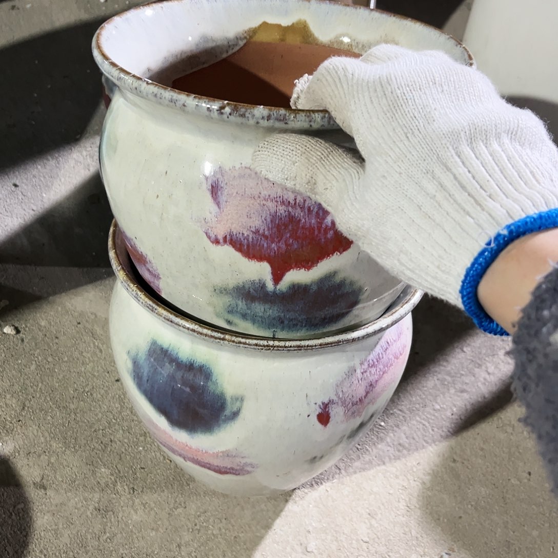 紫砂花盆花盆里的小