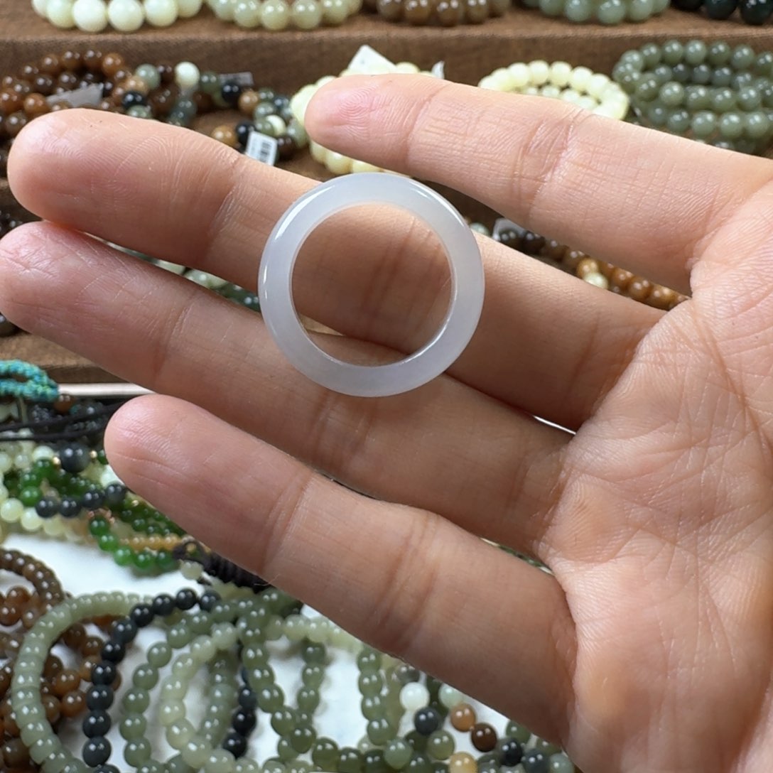 和田玉戒指未镶嵌