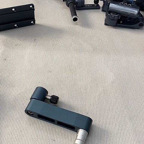 小连杆枪色划痕。  