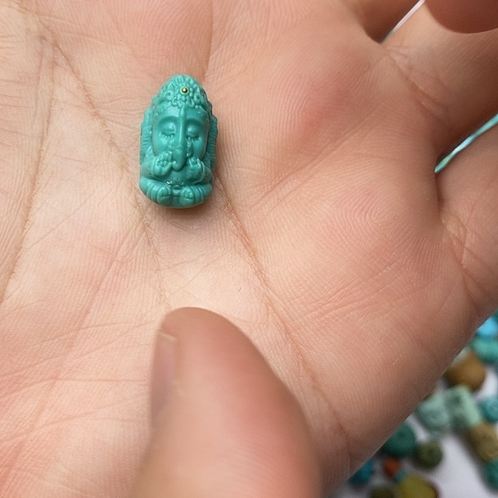 绿松石未镶嵌珠宝奇石