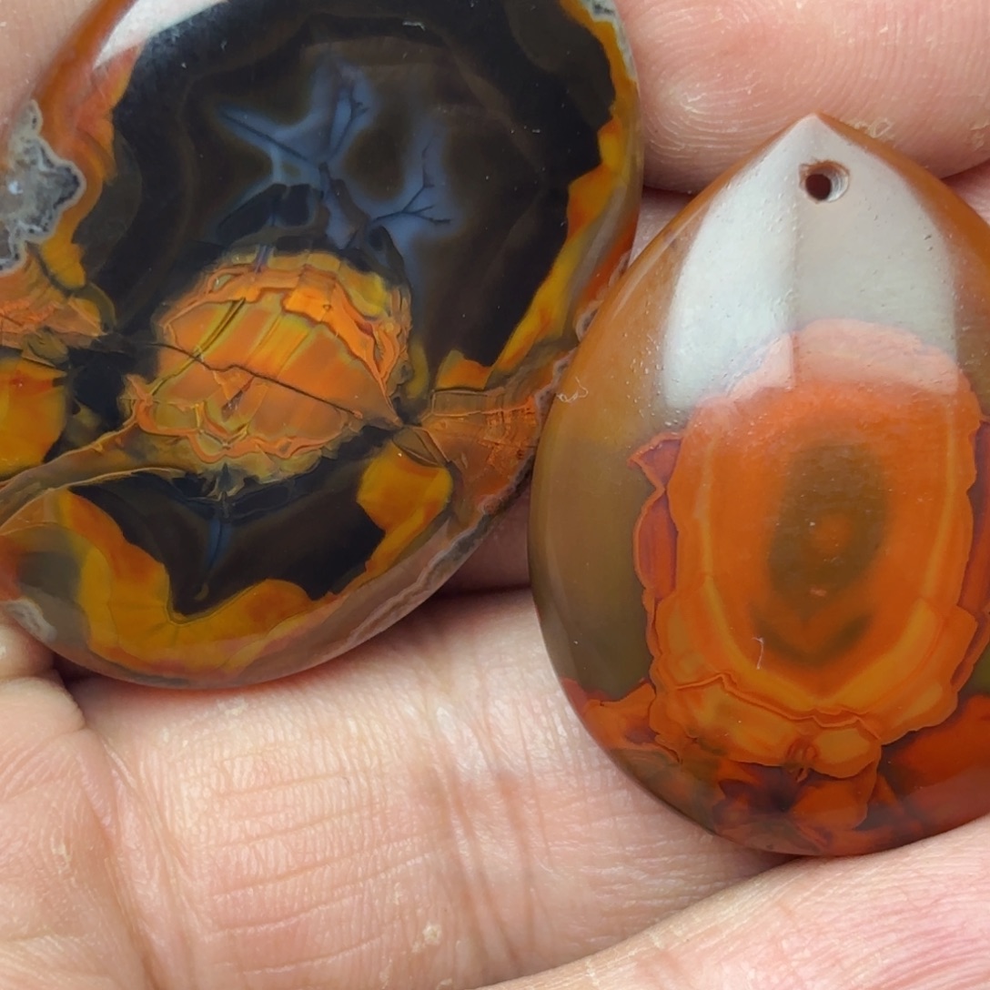 大***菜玛瑙/玉髓未镶嵌玛瑙