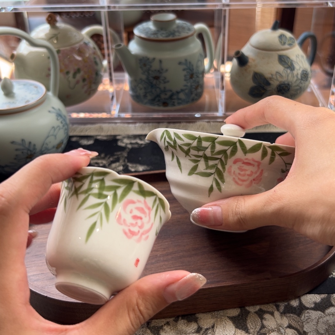 茶具等产品的生产和销售工作