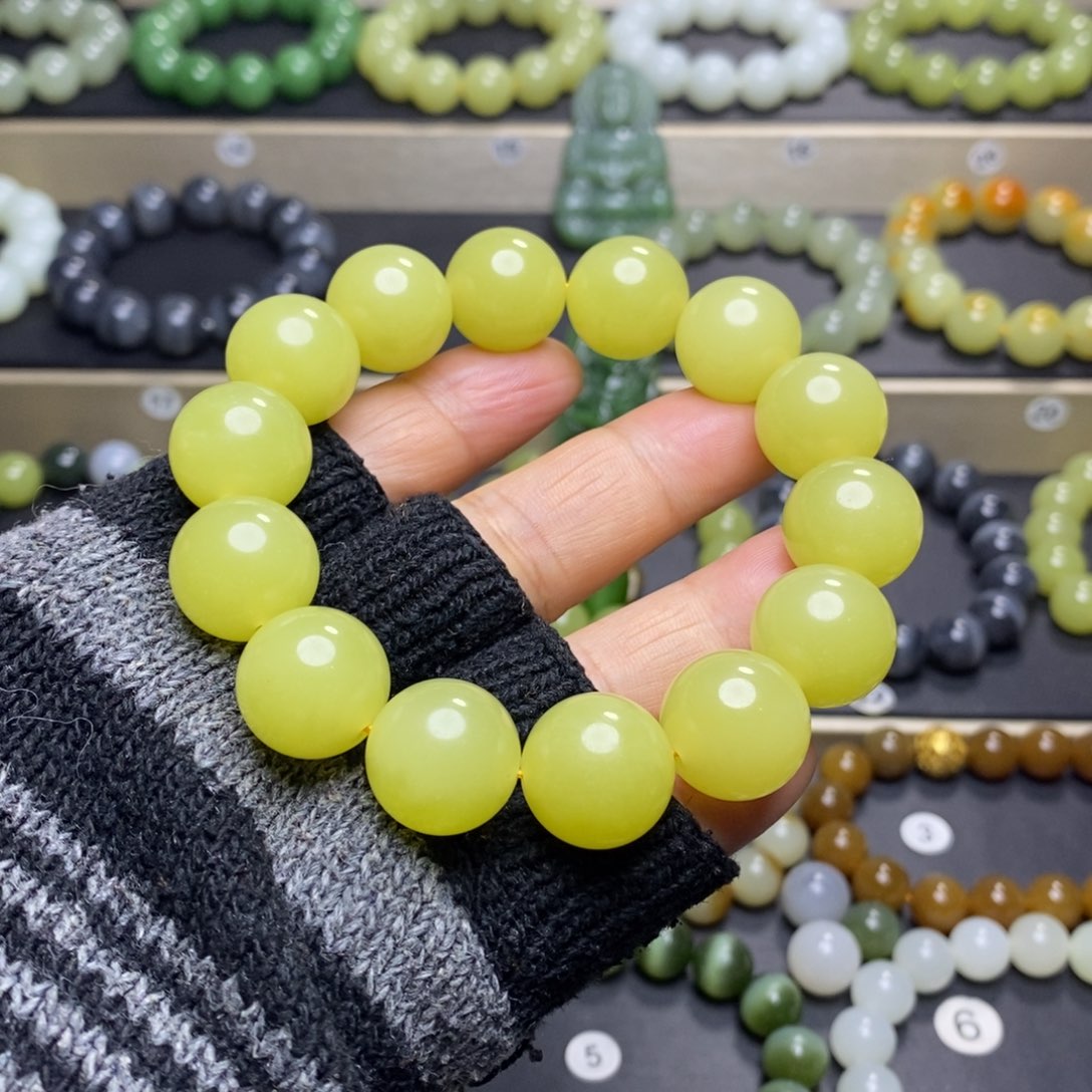 和田玉未镶嵌手串