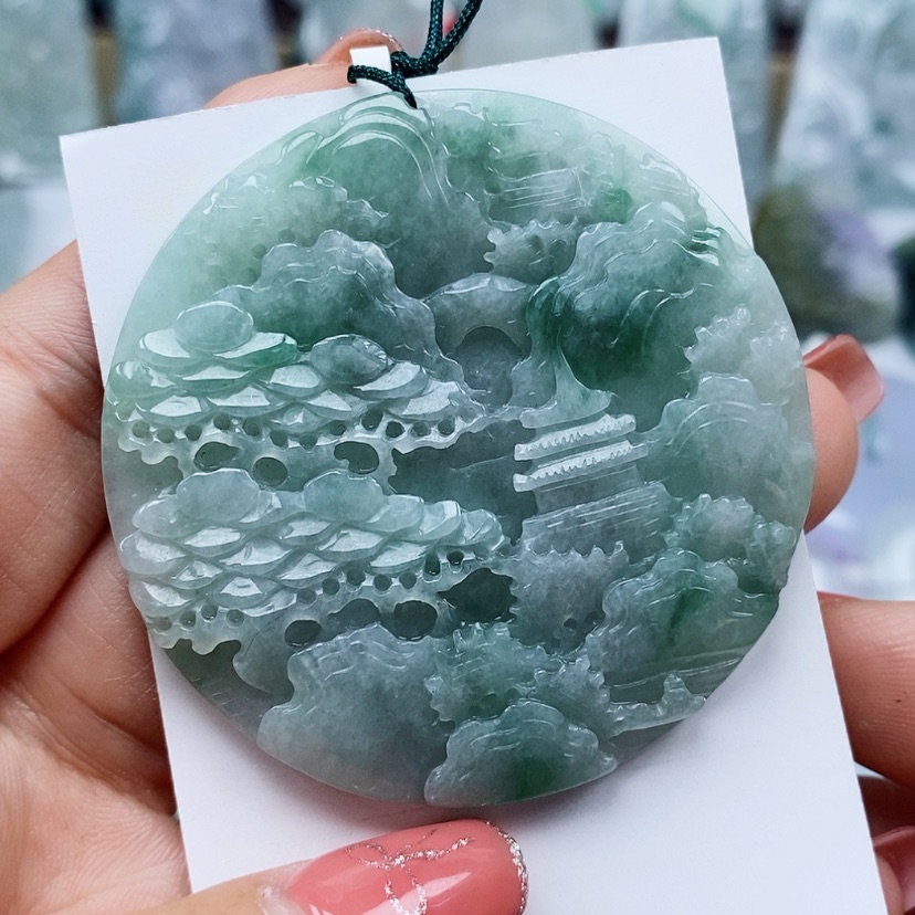 【闪购商品】翡翠颈饰未镶嵌天然翡翠A货山水牌