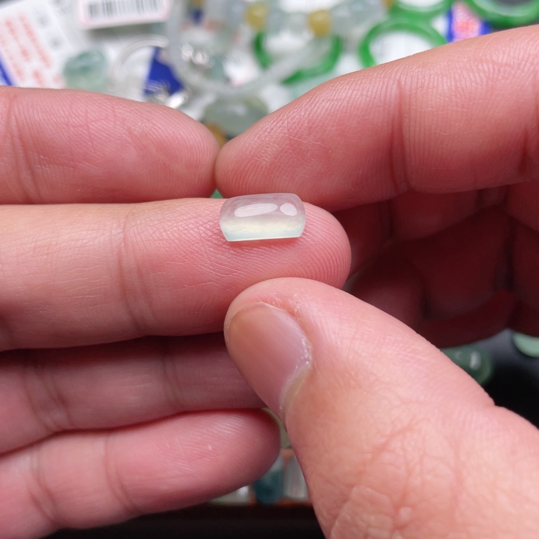 翡翠颈饰未镶嵌缅甸翡翠