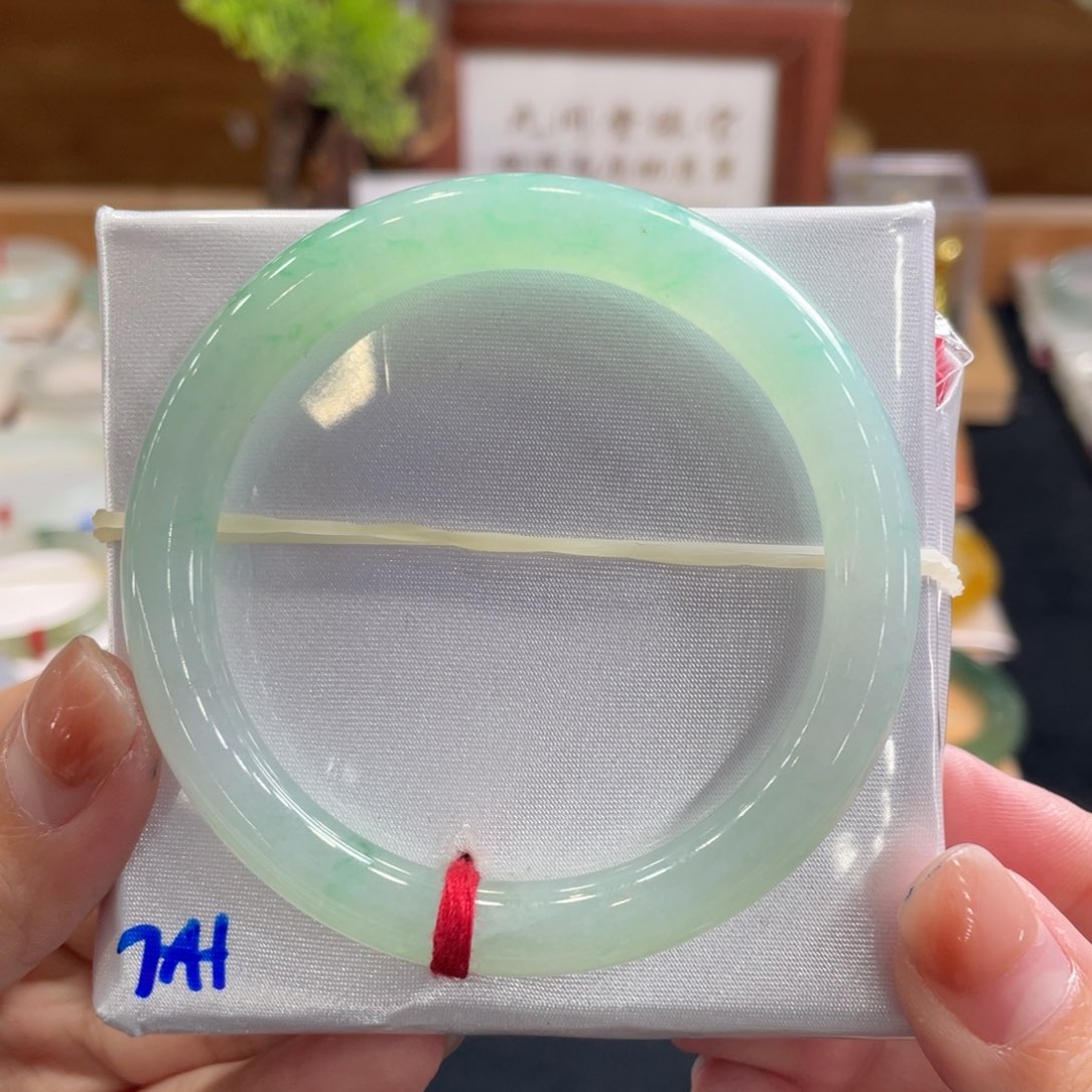 翡翠手镯未镶嵌54 圆条