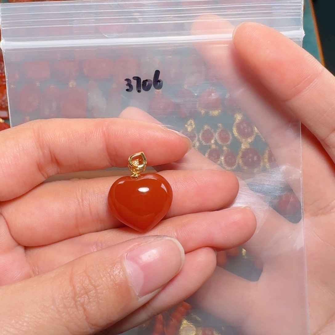 南红玛瑙南红保山18K金镶嵌